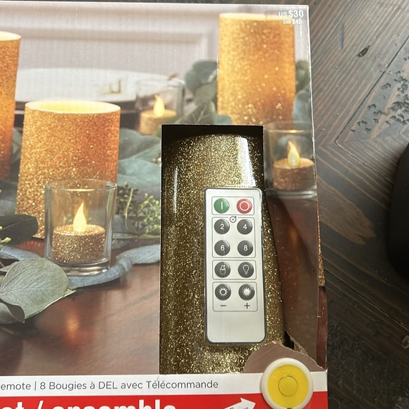 Candle Set with Remote Control - Picture 2 of 4